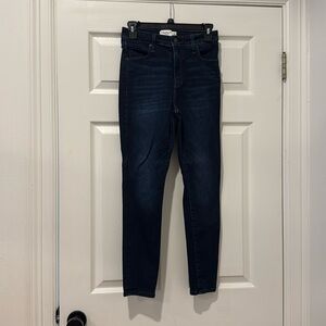 Abercrombie and fitch super skinny high rise dark jeans size 4s